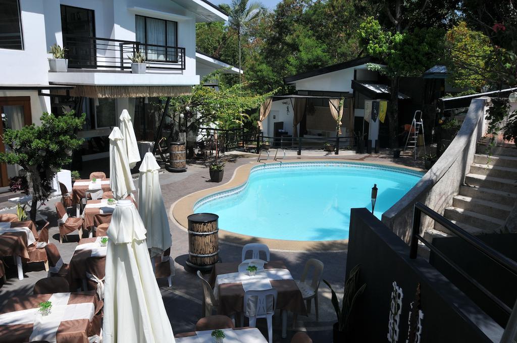 Date & Dine Resort Antipolo Extérieur photo