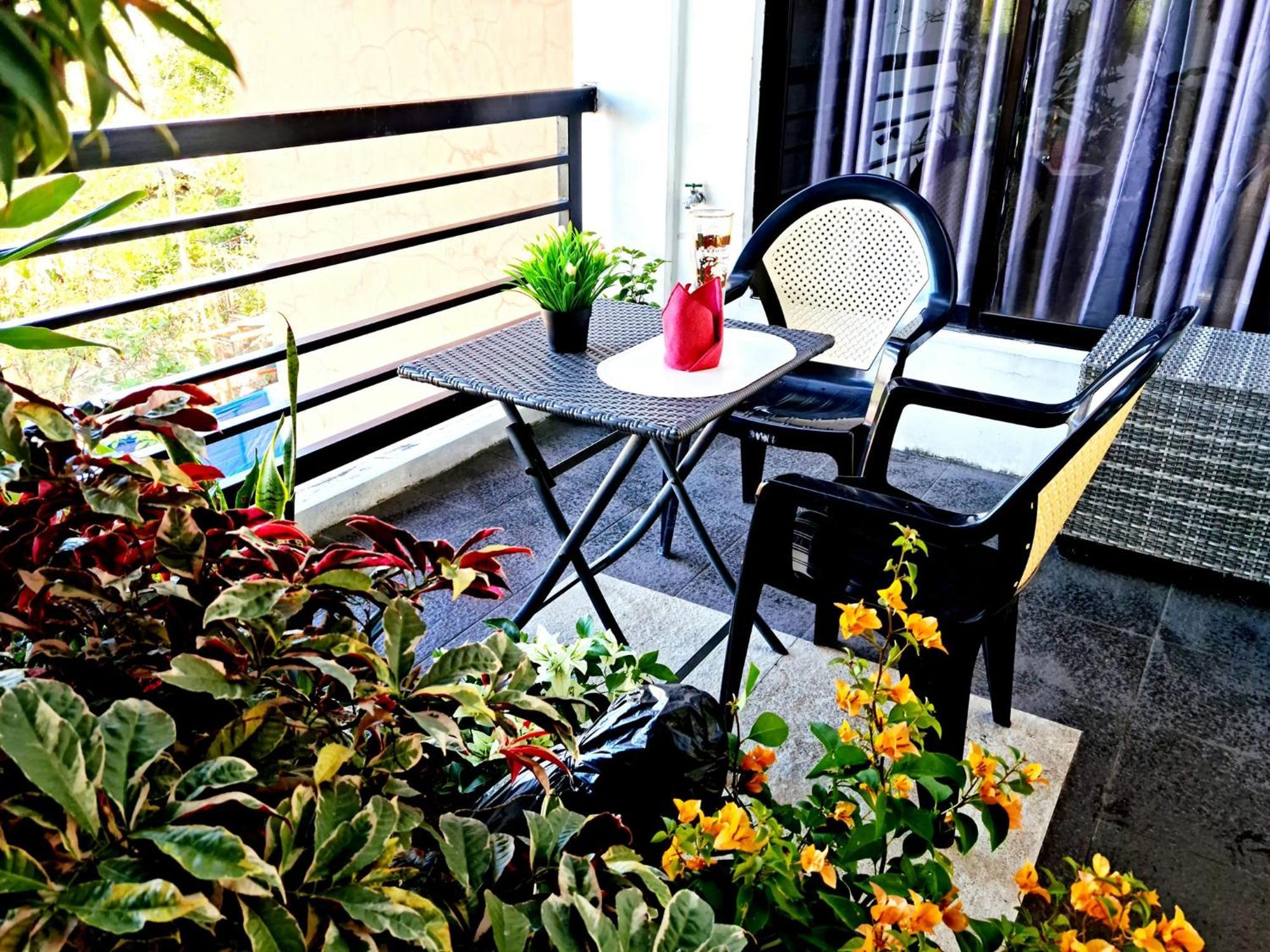 Date & Dine Resort Antipolo Extérieur photo