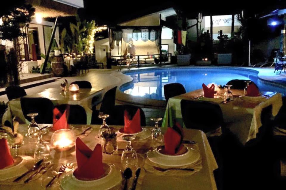 Date & Dine Resort Antipolo Extérieur photo