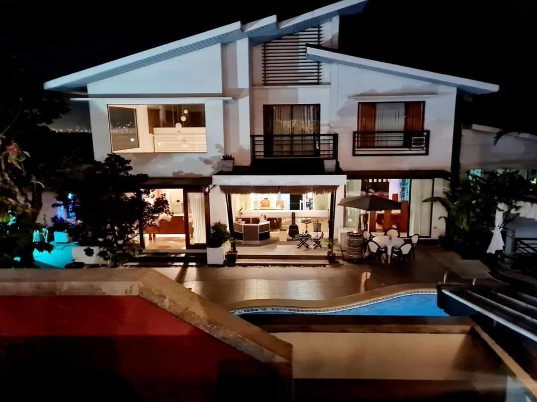 Date & Dine Resort Antipolo Extérieur photo